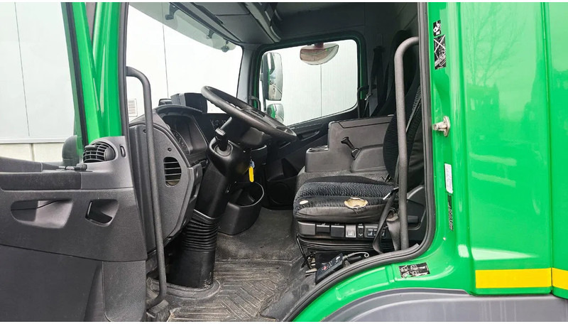 Mercedes-Benz Atego 1018 *L*Achteruitrijcamera*Automaat*Airco*Dhollandia Laadbrug*7149cm - Teherautó: 3 kép. Mercedes-Benz Atego 1018 *L*Achteruitrijcamera*Automaat*Airco*Dhollandia Laadbrug*7149cm - Teherautó: 3 kép.