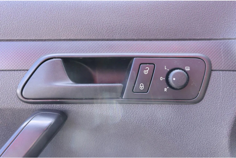 Volkswagen Caddy PARKSENSOREN-SCHUIFDEUR-AIRCO -TREKHAAK-RADIO/USB - Kis furgon: 5 kép. Volkswagen Caddy PARKSENSOREN-SCHUIFDEUR-AIRCO -TREKHAAK-RADIO/USB - Kis furgon: 5 kép.
