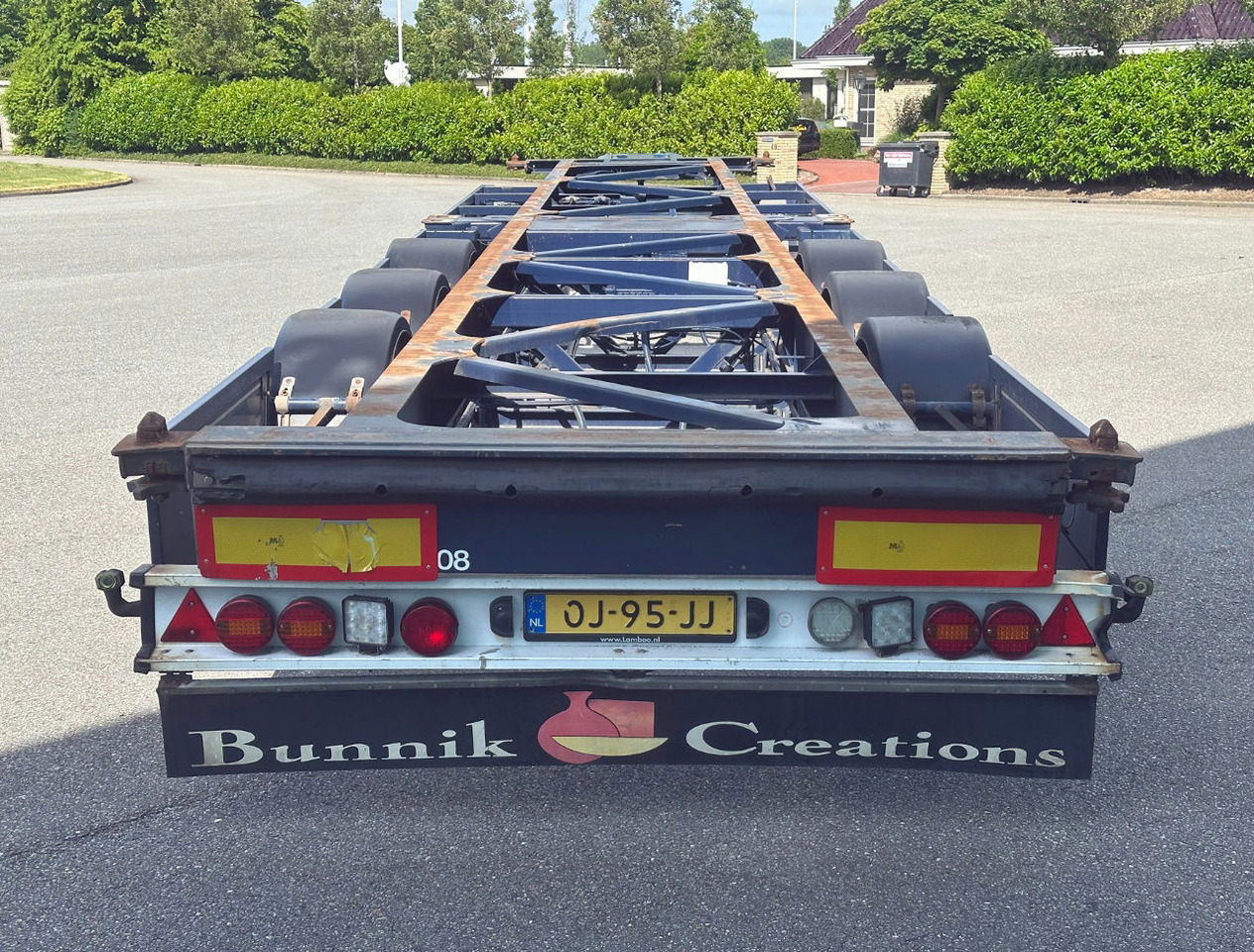 Burg BPO 13-27 Ccxlx 40" Galvanised Super Chassis SAF Axles Disc Brakes 2x Lift Axles 3 Pieces IN Stock Super Condition - Félpótkocsi cserefelépítményes: 3 kép. Burg BPO 13-27 Ccxlx 40" Galvanised Super Chassis SAF Axles Disc Brakes 2x Lift Axles 3 Pieces IN Stock Super Condition - Félpótkocsi cserefelépítményes: 3 kép.