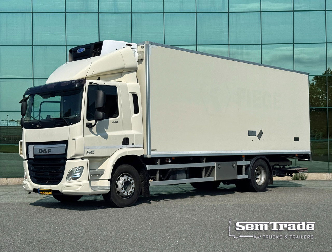 DAF CF 250 Carrier Supra 1150 Multi Temp 561.000 KM Tail Lift NL Truck - Hűtős teherautó: 1 kép. DAF CF 250 Carrier Supra 1150 Multi Temp 561.000 KM Tail Lift NL Truck - Hűtős teherautó: 1 kép.