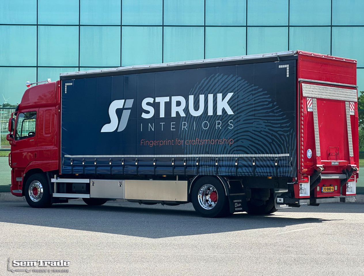 DAF CF 290 FA Space CAB Hardhouten Vloer 2500 KG Klep Nieuw Staat - Dobozos felépítményű teherautó: 3 kép. DAF CF 290 FA Space CAB Hardhouten Vloer 2500 KG Klep Nieuw Staat - Dobozos felépítményű teherautó: 3 kép.