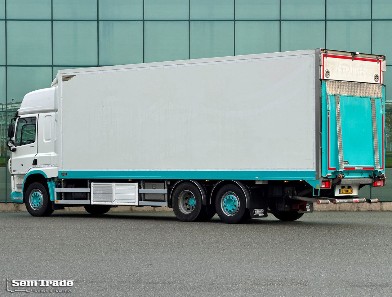 DAF CF 450 SC Heiwo Isolated BOX 875 x 250 x 275 INS. Carrier Cooling 340.000 KM Tail Lift Super Condition NEW APK - TUV - Hűtős teherautó: 3 kép. DAF CF 450 SC Heiwo Isolated BOX 875 x 250 x 275 INS. Carrier Cooling 340.000 KM Tail Lift Super Condition NEW APK - TUV - Hűtős teherautó: 3 kép.