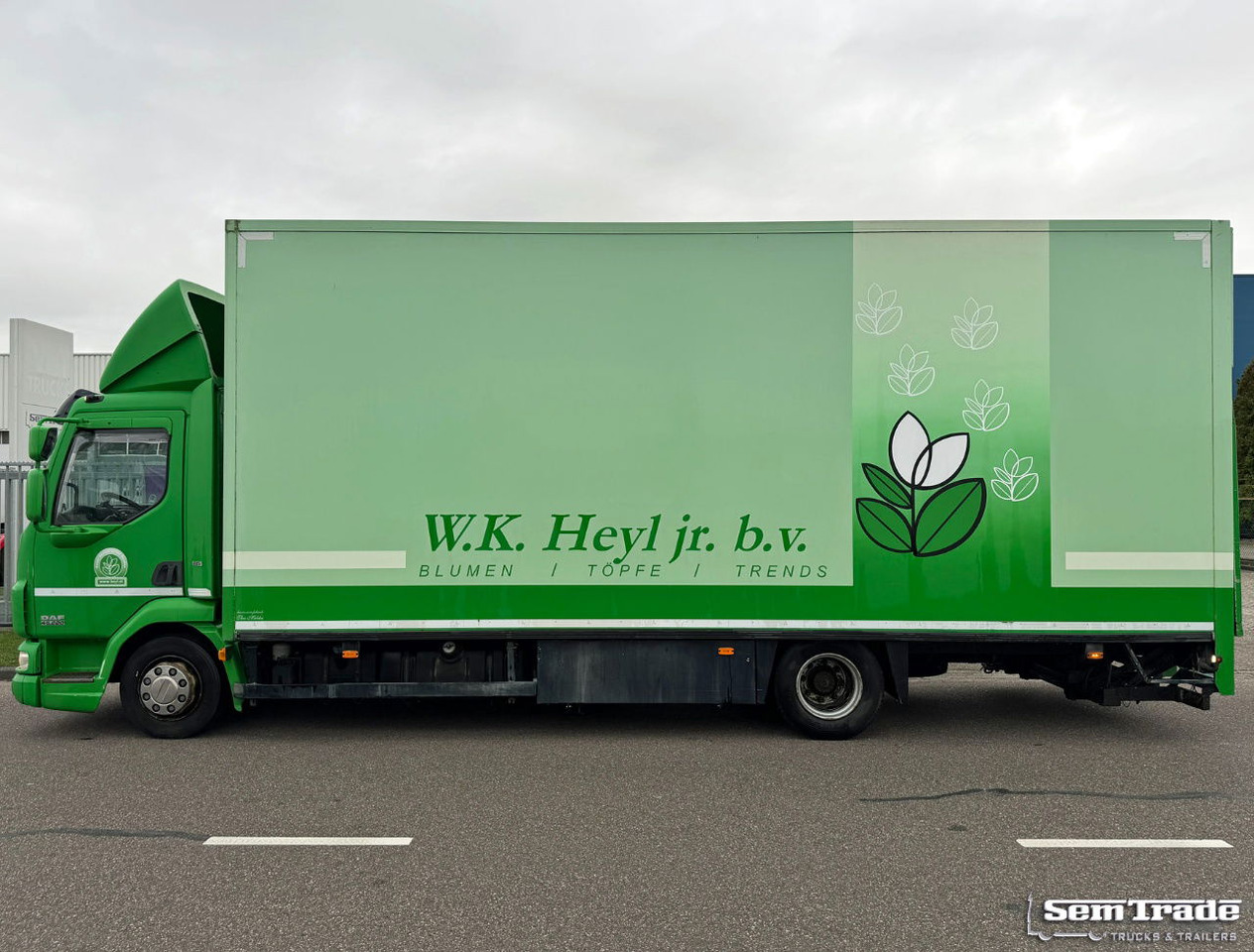 DAF LF 45 220 Euro 5 Theo Mulder Isolated BOX + Heater 585.000 KM NL-Truck Engine IN BAD Condition - Dobozos felépítményű teherautó: 2 kép. DAF LF 45 220 Euro 5 Theo Mulder Isolated BOX + Heater 585.000 KM NL-Truck Engine IN BAD Condition - Dobozos felépítményű teherautó: 2 kép.