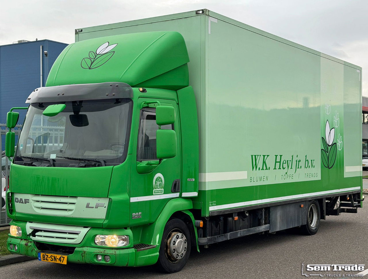 DAF LF 45 220 Euro 5 Theo Mulder Isolated BOX + Heater 585.000 KM NL-Truck Engine IN BAD Condition - Dobozos felépítményű teherautó: 1 kép. DAF LF 45 220 Euro 5 Theo Mulder Isolated BOX + Heater 585.000 KM NL-Truck Engine IN BAD Condition - Dobozos felépítményű teherautó: 1 kép.