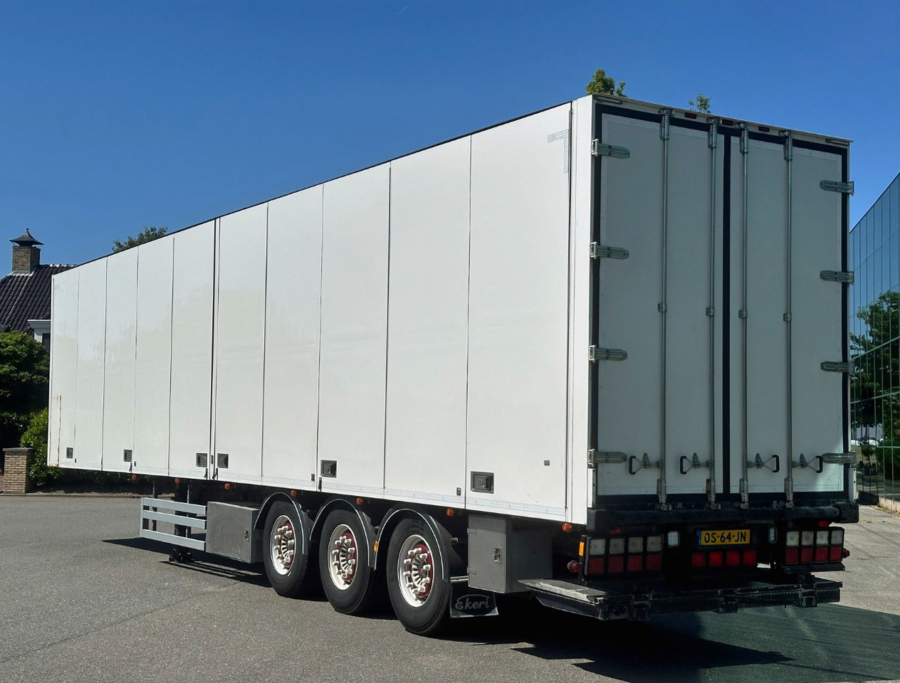Ekeri 3-AS Multi Temp 1335 x 250 x 271 CM Inside Tail Lift - Félpótkocsi hűtős: 3 kép. Ekeri 3-AS Multi Temp 1335 x 250 x 271 CM Inside Tail Lift - Félpótkocsi hűtős: 3 kép.