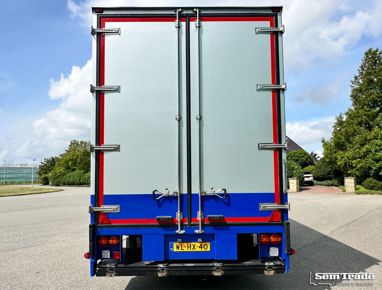 Floor Flma-10 Carrier Cooling 2X Side Door Tail Lift Disc Brakes Holland-Trailer - Pótkocsi hűtős: 4 kép. Floor Flma-10 Carrier Cooling 2X Side Door Tail Lift Disc Brakes Holland-Trailer - Pótkocsi hűtős: 4 kép.