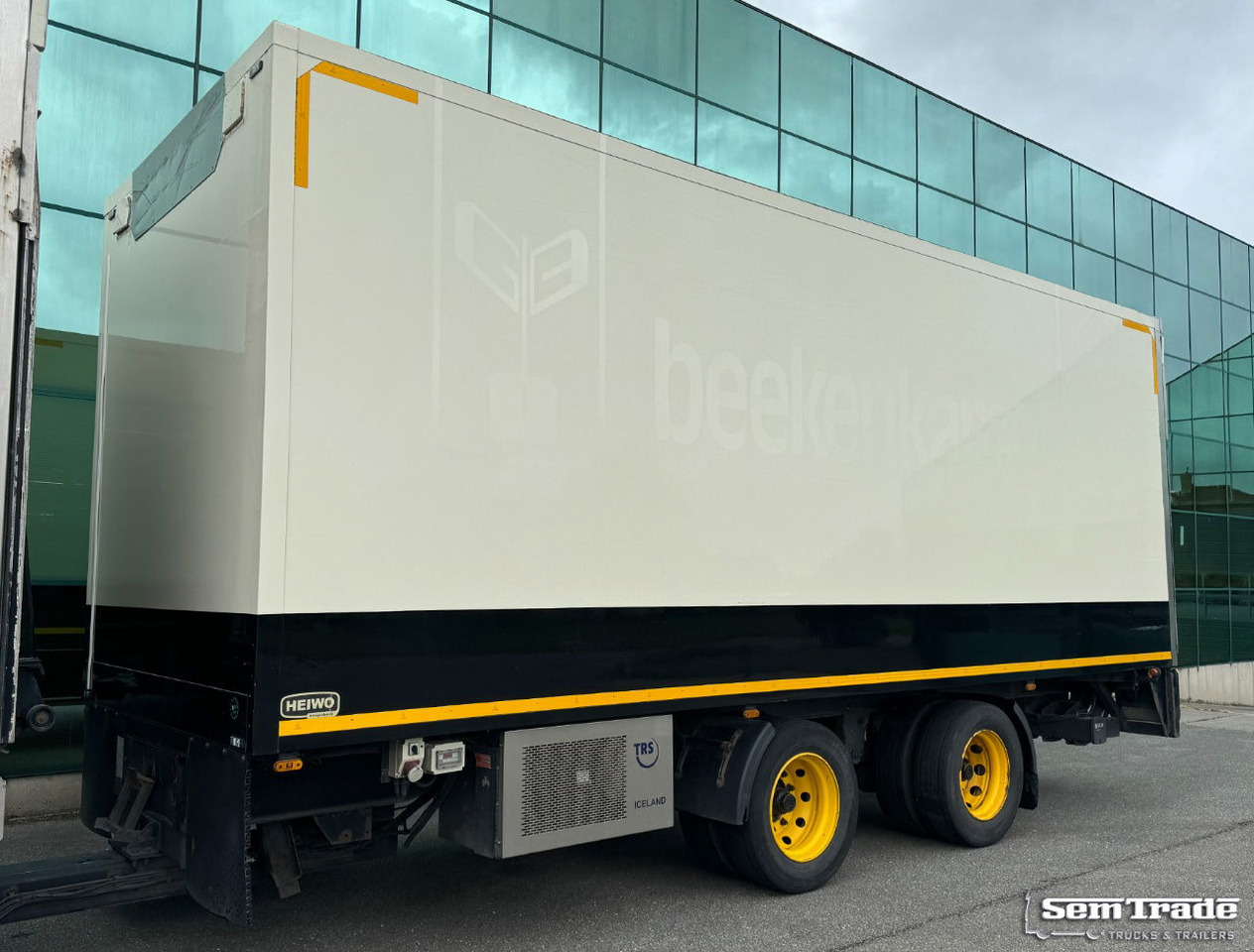 HTF Heiwo Isolated BOX TRS Cooling Tail Lift Holland-Trailer - Pótkocsi hűtős: 1 kép. HTF Heiwo Isolated BOX TRS Cooling Tail Lift Holland-Trailer - Pótkocsi hűtős: 1 kép.
