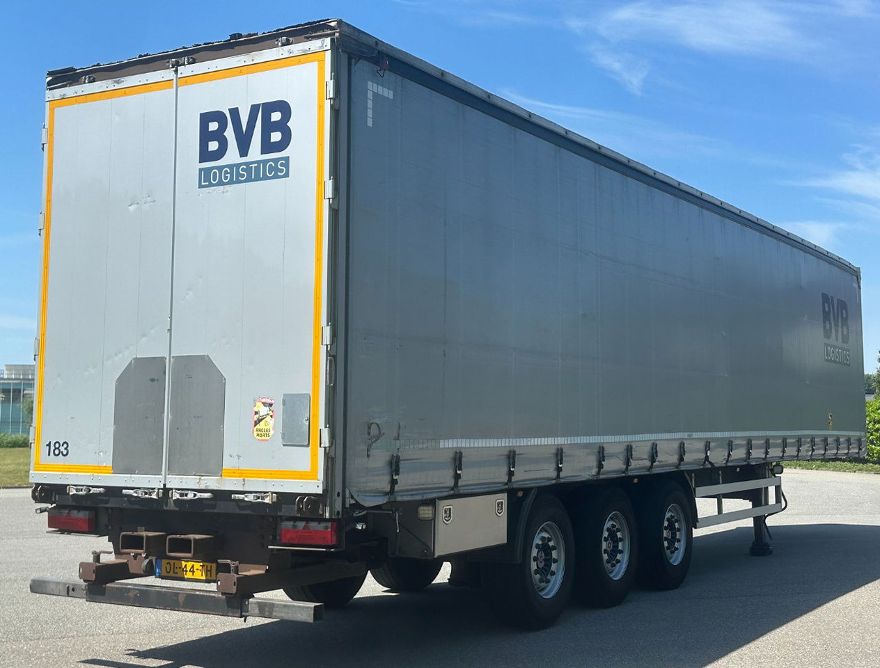 Kögel SN24 Edscha SAF Axles Disc Brakes Lift Axle TOP Condition NL Trailer - Ponyvás félpótkocsi: 5 kép. Kögel SN24 Edscha SAF Axles Disc Brakes Lift Axle TOP Condition NL Trailer - Ponyvás félpótkocsi: 5 kép.