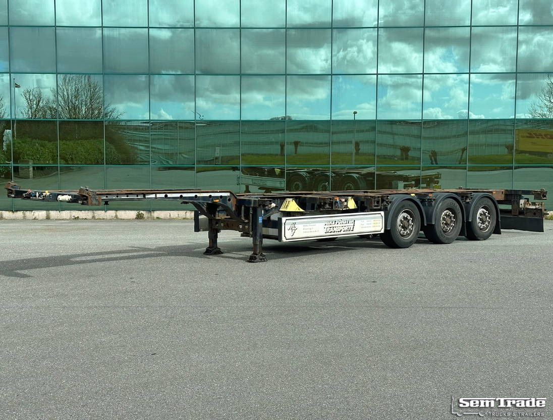 Krone SD Back Slider Lift Axle Carrier Genset 4063 Hours - Félpótkocsi cserefelépítményes: 1 kép. Krone SD Back Slider Lift Axle Carrier Genset 4063 Hours - Félpótkocsi cserefelépítményes: 1 kép.