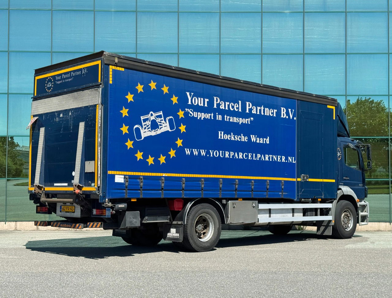 Mercedes-Benz Axor 1824 Euro 5 694.000 KM Curtain Side Door Tail Lift NEW Tacho TOP Condition NL Truck - Ponyvás teherautó: 4 kép. Mercedes-Benz Axor 1824 Euro 5 694.000 KM Curtain Side Door Tail Lift NEW Tacho TOP Condition NL Truck - Ponyvás teherautó: 4 kép.