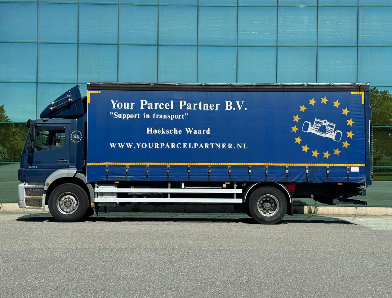 Mercedes-Benz Axor 1824 Euro 5 694.000 KM Curtain Side Door Tail Lift NEW Tacho TOP Condition NL Truck - Ponyvás teherautó: 2 kép. Mercedes-Benz Axor 1824 Euro 5 694.000 KM Curtain Side Door Tail Lift NEW Tacho TOP Condition NL Truck - Ponyvás teherautó: 2 kép.