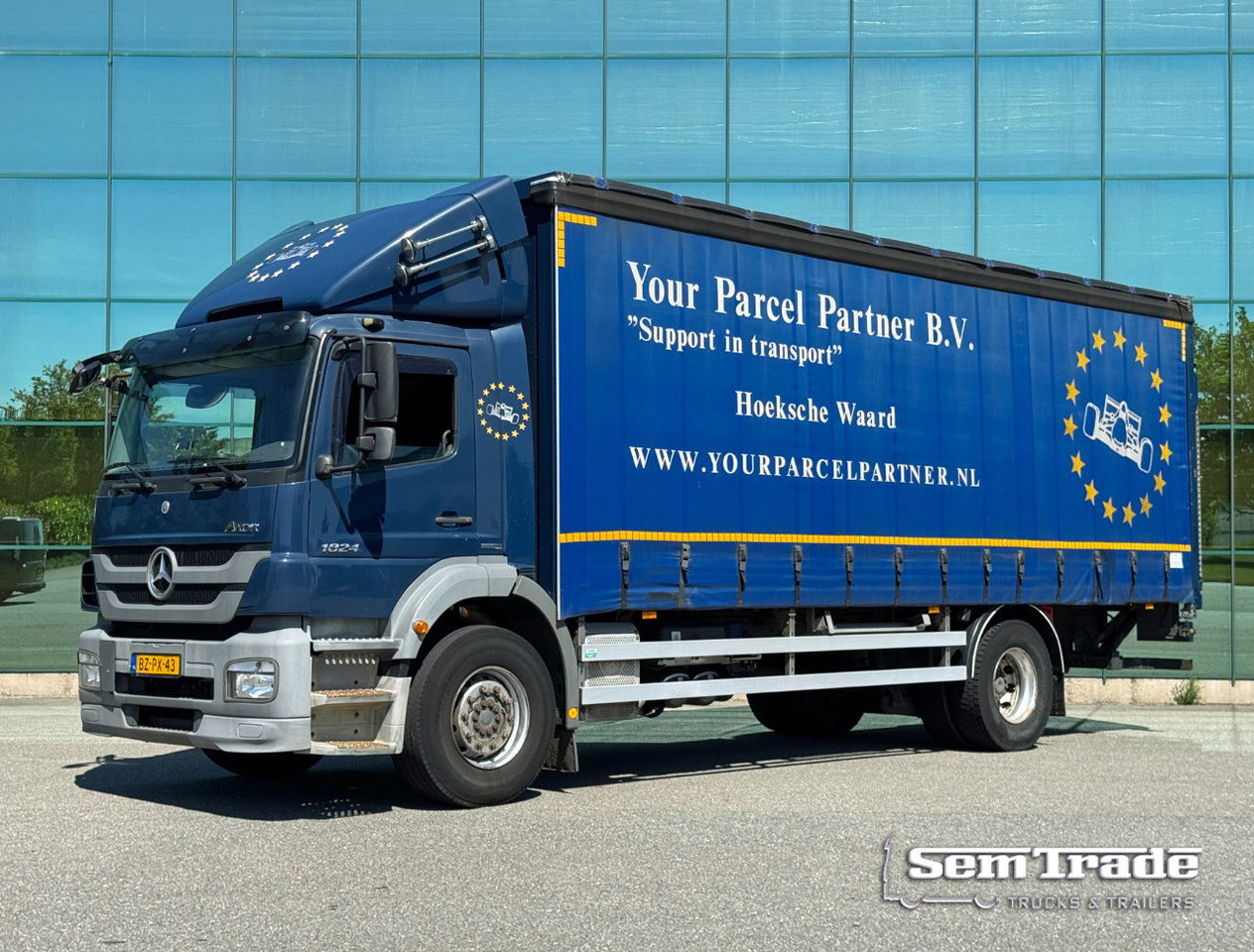 Mercedes-Benz Axor 1824 Euro 5 694.000 KM Curtain Side Door Tail Lift NEW Tacho TOP Condition NL Truck - Ponyvás teherautó: 1 kép. Mercedes-Benz Axor 1824 Euro 5 694.000 KM Curtain Side Door Tail Lift NEW Tacho TOP Condition NL Truck - Ponyvás teherautó: 1 kép.