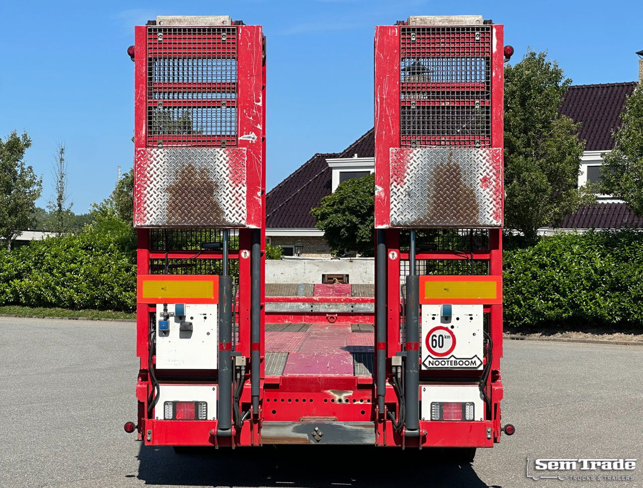 Nooteboom OSD-48-003 Semi 3 Axles Hydraulic Ramps Hinge TOP Condition - Félpótkocsi mélybölcsős: 4 kép. Nooteboom OSD-48-003 Semi 3 Axles Hydraulic Ramps Hinge TOP Condition - Félpótkocsi mélybölcsős: 4 kép.