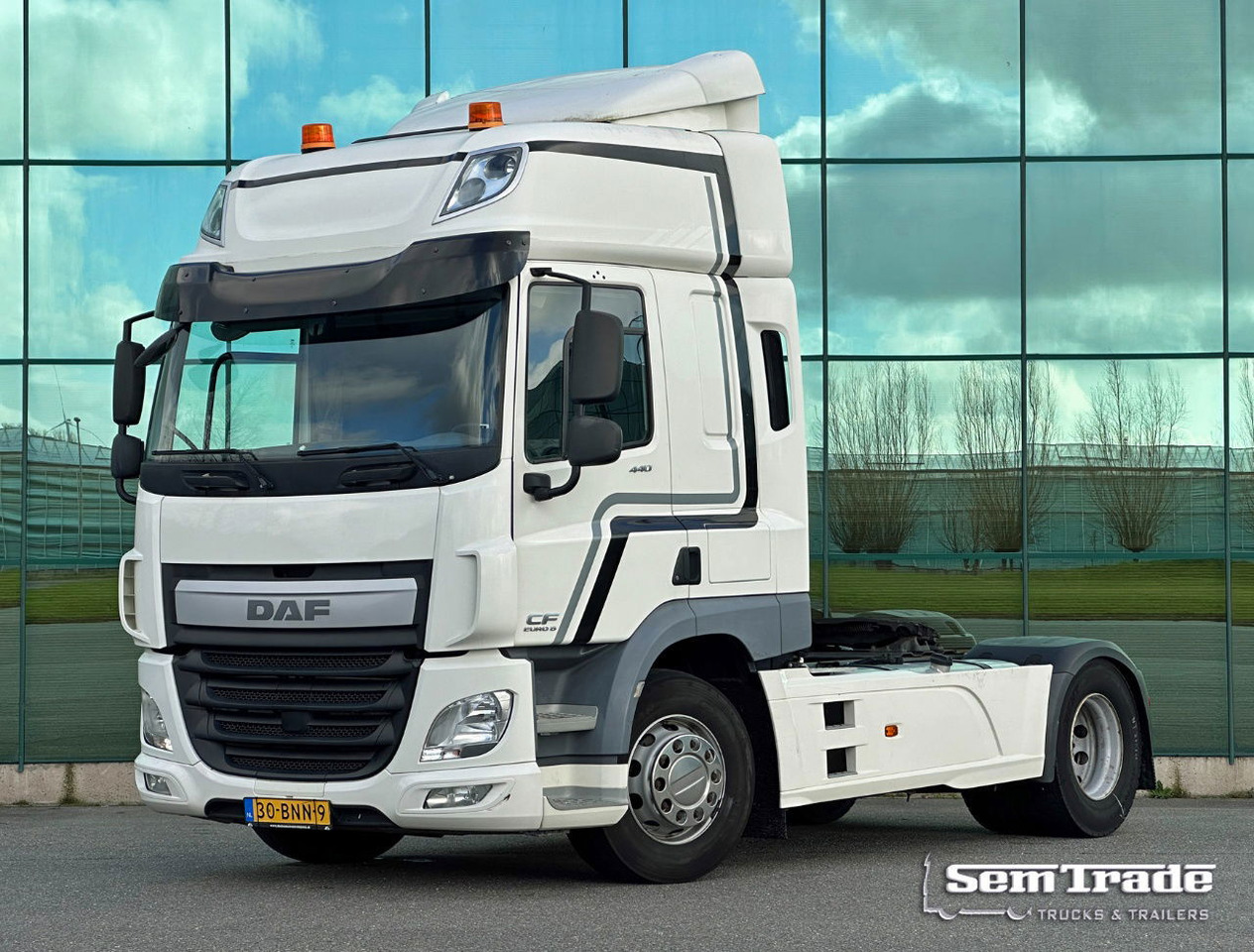 Nyergesvontató DAF CF 440 FT Space CAB 2x Tanks 766.000 KM TOP Condition NL Truck 2 Similar Pie: 1 kép.