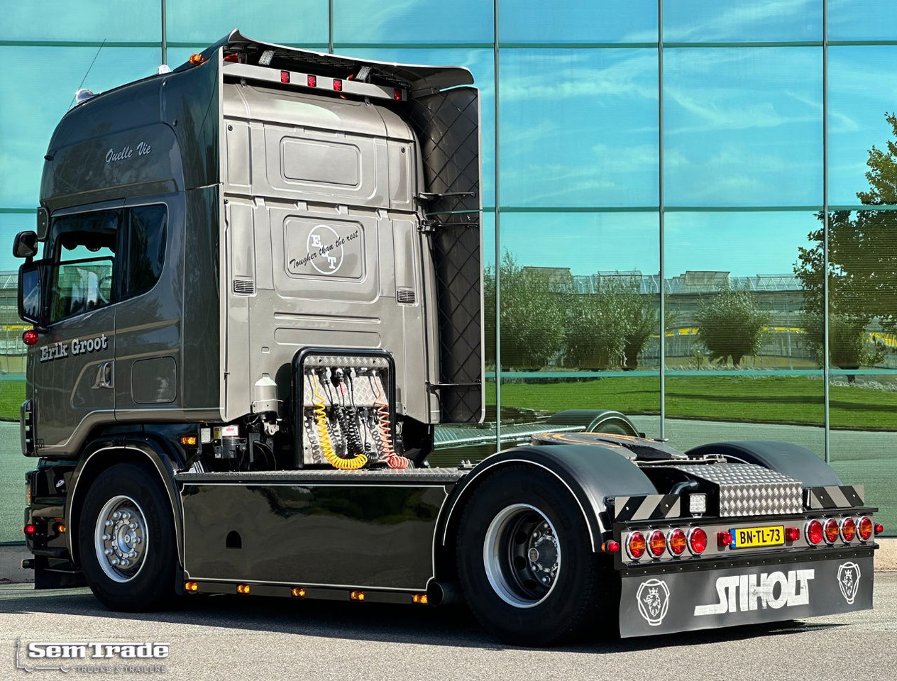 Scania R164-480 V8 Retarder Manual Gearbox Showtruck Completely Rebuild Unique Condition - Nyergesvontató: 3 kép. Scania R164-480 V8 Retarder Manual Gearbox Showtruck Completely Rebuild Unique Condition - Nyergesvontató: 3 kép.