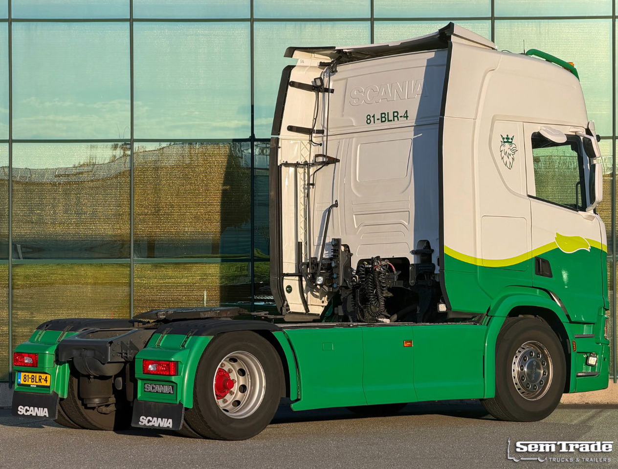 Scania R410 Retarder 2x Tanks 775.000 KM TOP Condition NL-Truck - Nyergesvontató: 4 kép. Scania R410 Retarder 2x Tanks 775.000 KM TOP Condition NL-Truck - Nyergesvontató: 4 kép.