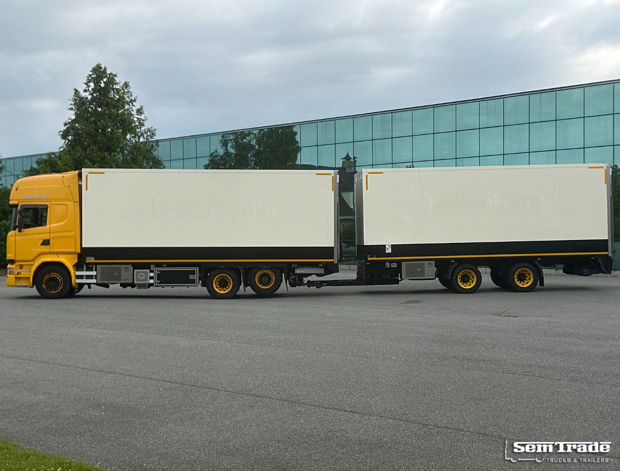 Scania R450 Retarder TRS Cooling Heiwo Isolated Boxes Tail Lift NL-Combi - Hűtős teherautó: 2 kép. Scania R450 Retarder TRS Cooling Heiwo Isolated Boxes Tail Lift NL-Combi - Hűtős teherautó: 2 kép.