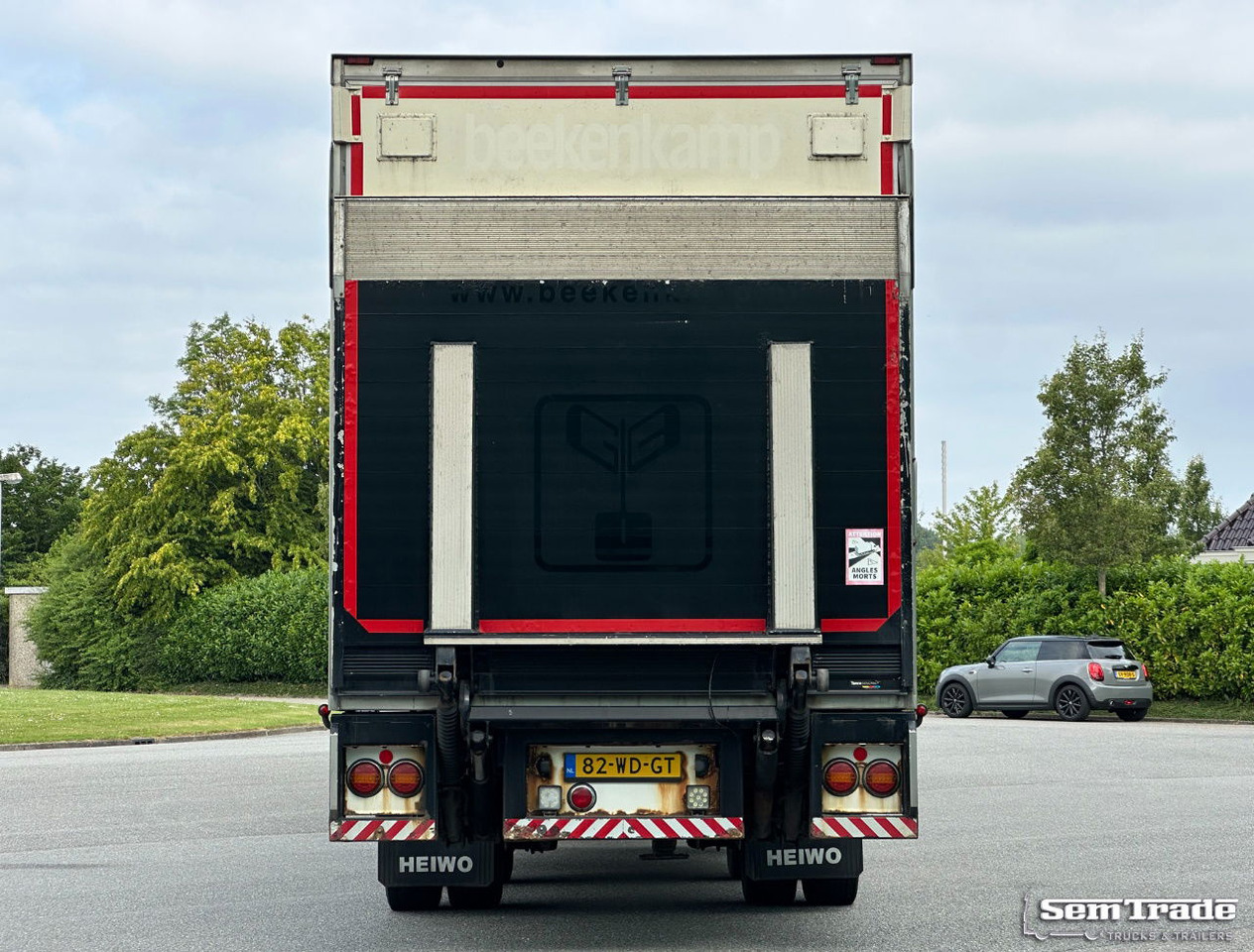 Scania R450 Retarder TRS Cooling Heiwo Isolated Boxes Tail Lift NL-Combi - Hűtős teherautó: 4 kép. Scania R450 Retarder TRS Cooling Heiwo Isolated Boxes Tail Lift NL-Combi - Hűtős teherautó: 4 kép.