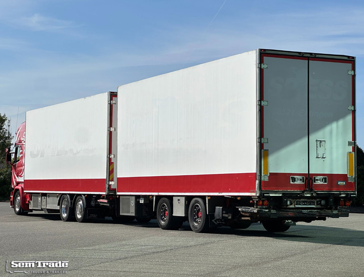 Scania R580 V8 6X2 Euro 6 Retarder Full AIR Full Options Combi - Hűtős teherautó: 3 kép. Scania R580 V8 6X2 Euro 6 Retarder Full AIR Full Options Combi - Hűtős teherautó: 3 kép.