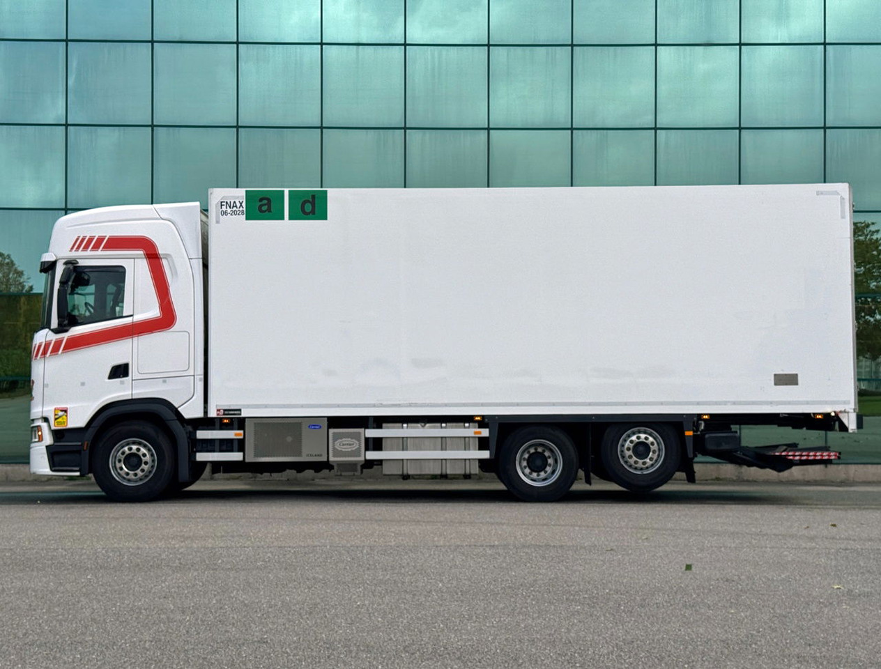 Scania S500 6X2 Retarder 815 x 250 x 275 CM Inside TOP Condition Holland Truck - Hűtős teherautó: 2 kép. Scania S500 6X2 Retarder 815 x 250 x 275 CM Inside TOP Condition Holland Truck - Hűtős teherautó: 2 kép.