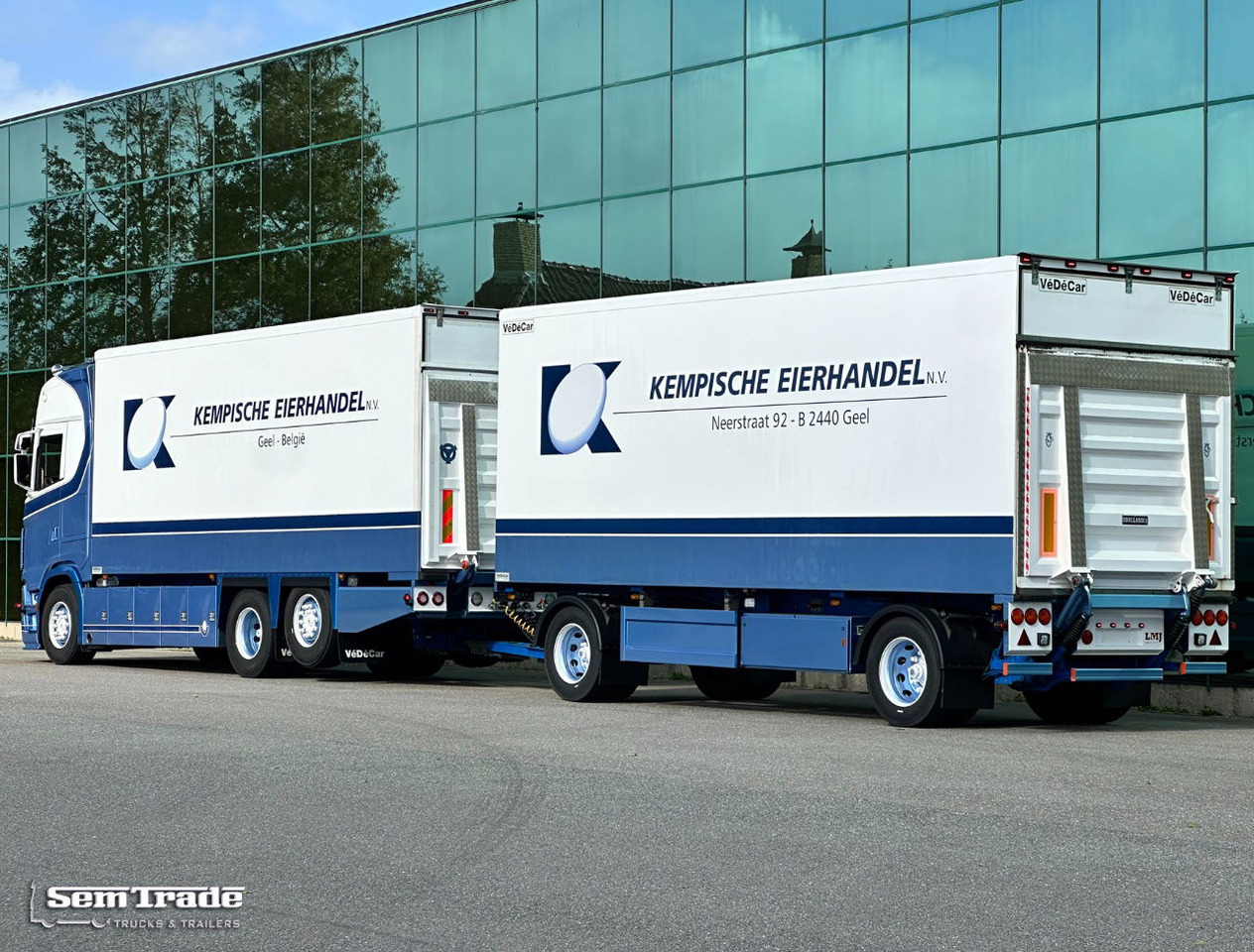 Scania S650 V8 NGS Only 193.000 KM Full Options FullY Isolated Body Special Show Truck / Combi NEW Condition - Hűtős teherautó: 4 kép. Scania S650 V8 NGS Only 193.000 KM Full Options FullY Isolated Body Special Show Truck / Combi NEW Condition - Hűtős teherautó: 4 kép.