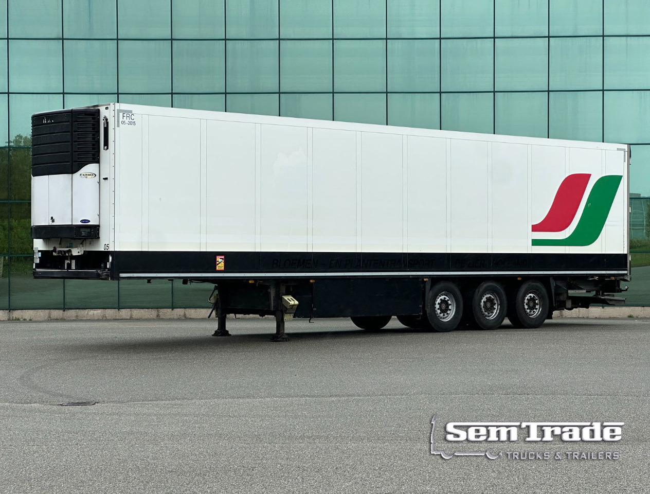Schmitz Cargobull SKO24 Carrier Maxima 5.502 Hours 270 CM High 250 CM Wide Disc - Félpótkocsi hűtős: 1 kép. Schmitz Cargobull SKO24 Carrier Maxima 5.502 Hours 270 CM High 250 CM Wide Disc - Félpótkocsi hűtős: 1 kép.