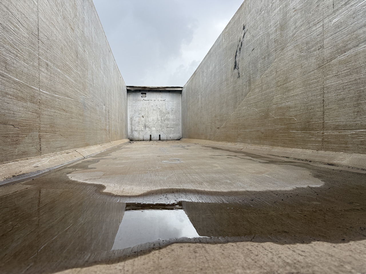 STAS 67m3 ADR classes EX II. FL. OX. AT - Félpótkocsi billenőplatós: 4 kép. STAS 67m3 ADR classes EX II. FL. OX. AT - Félpótkocsi billenőplatós: 4 kép.