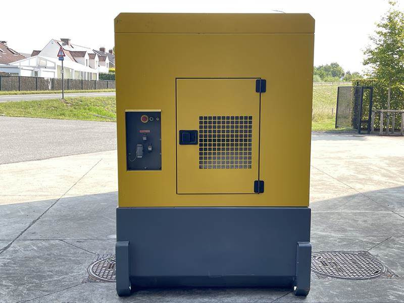 Atlas-Copco QAS 500 - Áramfejlesztő: 5 kép. Atlas-Copco QAS 500 - Áramfejlesztő: 5 kép.