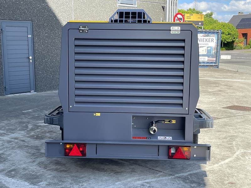 Atlas-Copco X-AIR+750-25 - Légkompresszor: 4 kép. Atlas-Copco X-AIR+750-25 - Légkompresszor: 4 kép.