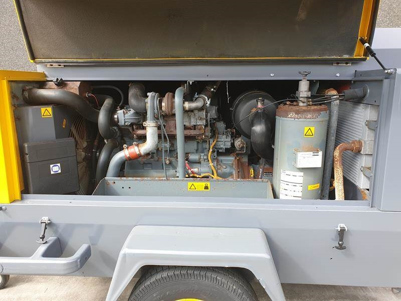 Atlas-Copco XAHS 186 DD - N - Légkompresszor: 4 kép. Atlas-Copco XAHS 186 DD - N - Légkompresszor: 4 kép.