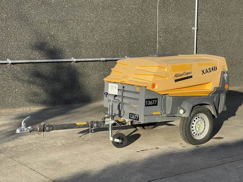 Atlas-Copco XAS 37 KD - Légkompresszor: 1 kép. Atlas-Copco XAS 37 KD - Légkompresszor: 1 kép.