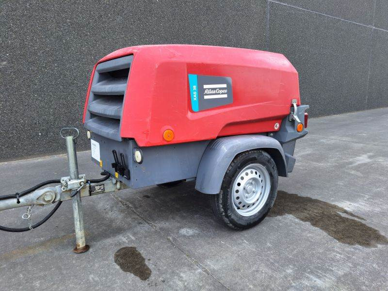 Atlas-Copco XAS 38 KD - Légkompresszor: 1 kép. Atlas-Copco XAS 38 KD - Légkompresszor: 1 kép.