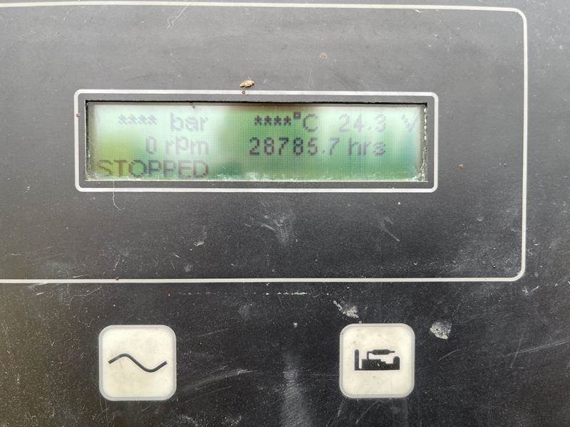 Cat C 18 - 700 - Áramfejlesztő: 5 kép. Cat C 18 - 700 - Áramfejlesztő: 5 kép.