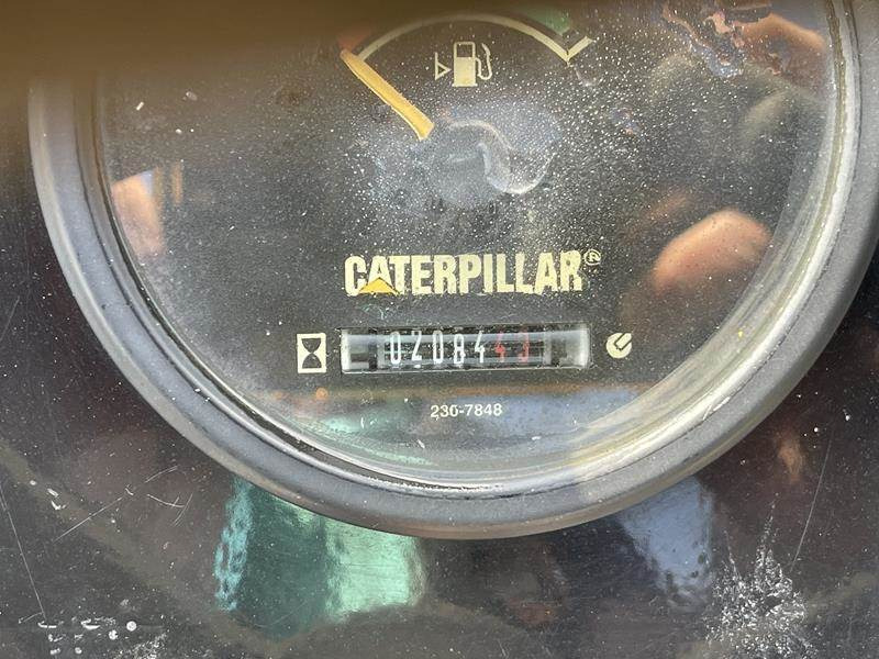 Henger Cat CB 24: 14 kép.