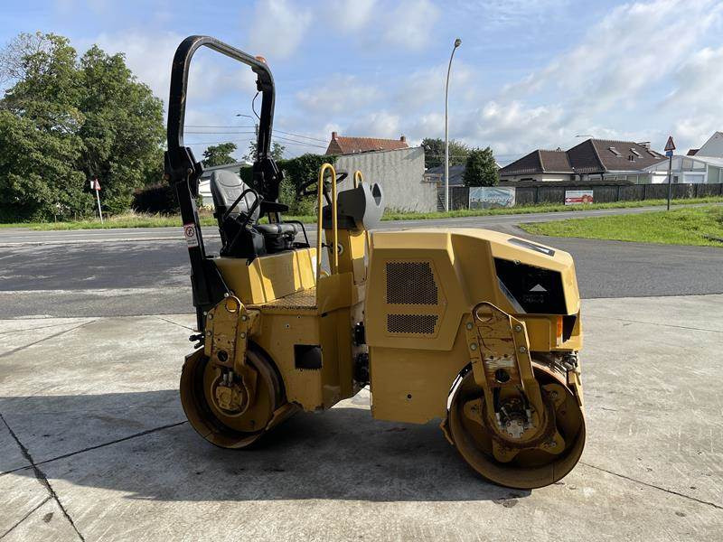 Henger Cat CB 24: 6 kép.