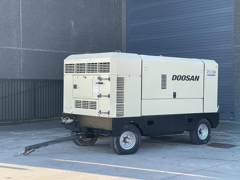 Doosan 21 / 224 - N - Légkompresszor: 2 kép. Doosan 21 / 224 - N - Légkompresszor: 2 kép.