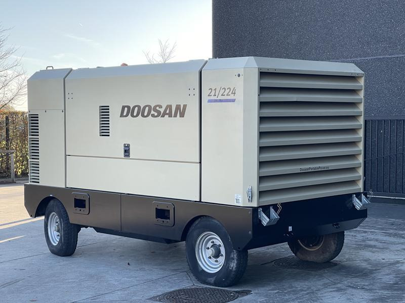 Doosan 21 / 224 - N - Légkompresszor: 4 kép. Doosan 21 / 224 - N - Légkompresszor: 4 kép.