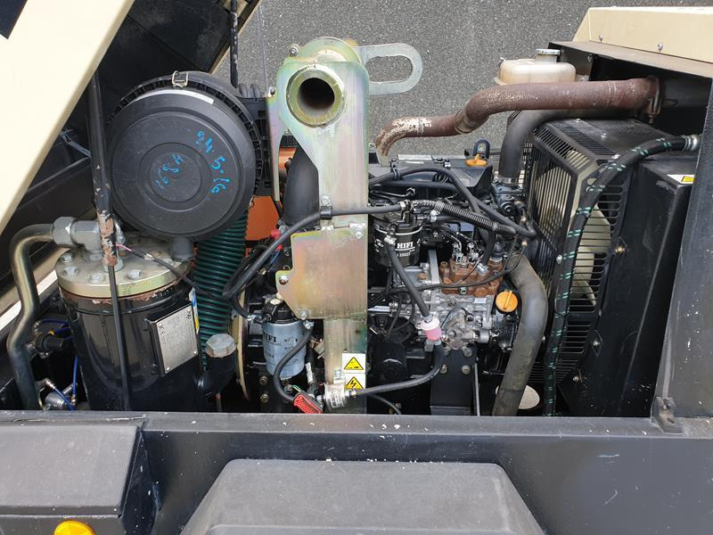 Doosan 7 / 51 - Légkompresszor: 4 kép. Doosan 7 / 51 - Légkompresszor: 4 kép.