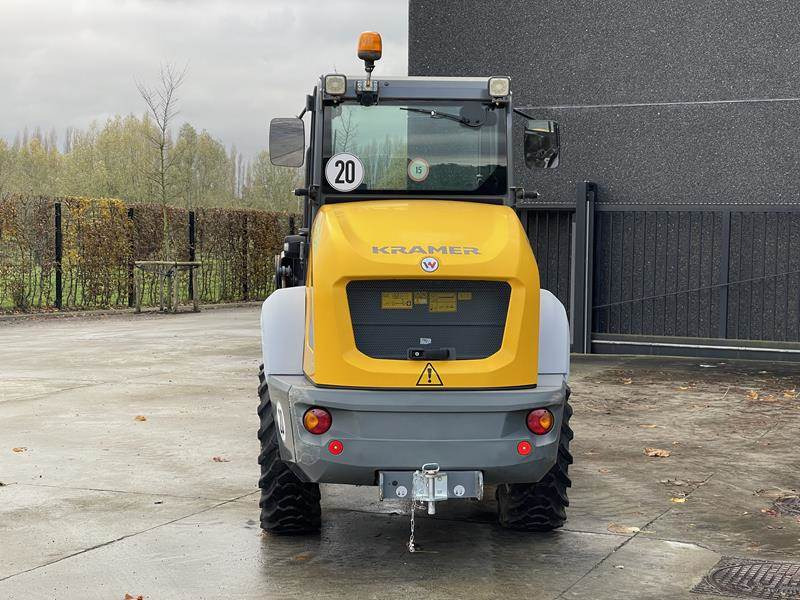 Kramer 5055 E - Gumikerekes homlokrakodó: 4 kép. Kramer 5055 E - Gumikerekes homlokrakodó: 4 kép.