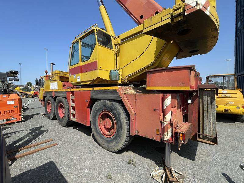 Terepjáró autódaru Liebherr LTM 1050 / 1: 6 kép.