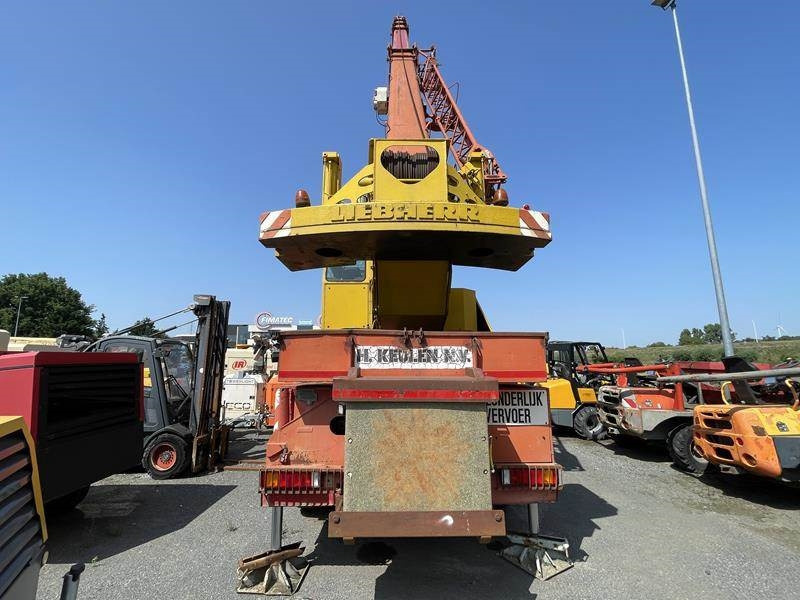 Liebherr LTM 1050 / 1 - Terepjáró autódaru: 4 kép. Liebherr LTM 1050 / 1 - Terepjáró autódaru: 4 kép.