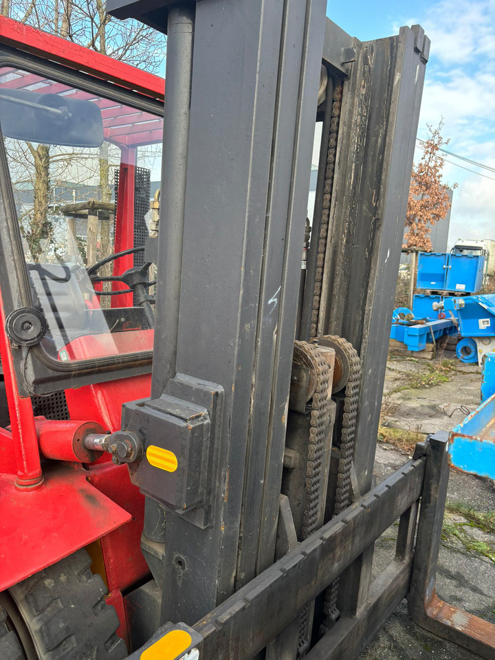 HYSTER H130F - Villás targonca: 4 kép. HYSTER H130F - Villás targonca: 4 kép.