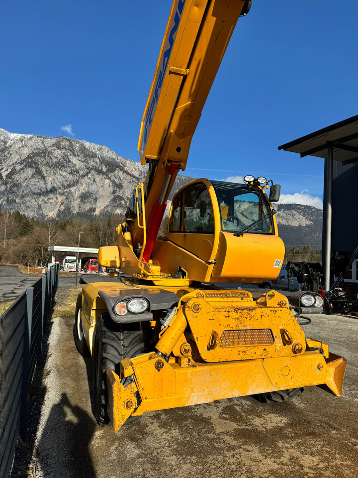 MANITOU MRT 2150 - Teleszkópos homlokrakodó: 3 kép. MANITOU MRT 2150 - Teleszkópos homlokrakodó: 3 kép.