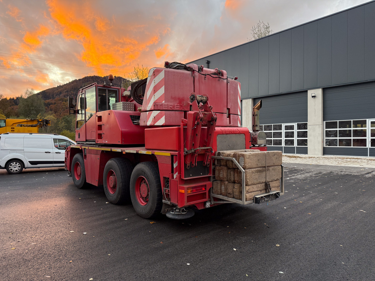 TEREX Demag AC 40-1 City - Autódaru: 2 kép. TEREX Demag AC 40-1 City - Autódaru: 2 kép.