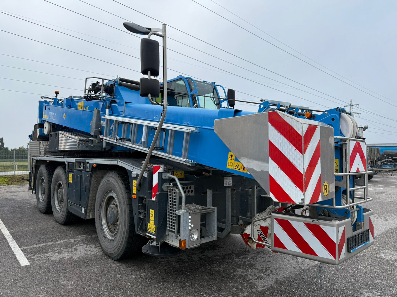 TEREX Demag AC 45 City - Daru: 2 kép. TEREX Demag AC 45 City - Daru: 2 kép.