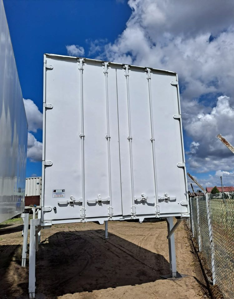 Inny KONTENER płaski 7,45 - Doboz felépitmény: 2 kép. Inny KONTENER płaski 7,45 - Doboz felépitmény: 2 kép.