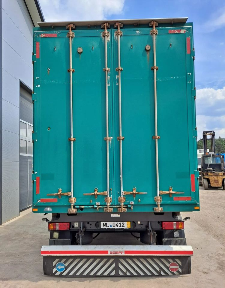 Kempf Wywrot do przewozu zrebek i drzewa przyczepa - Rönkszállító pótkocsi: 3 kép. Kempf Wywrot do przewozu zrebek i drzewa przyczepa - Rönkszállító pótkocsi: 3 kép.