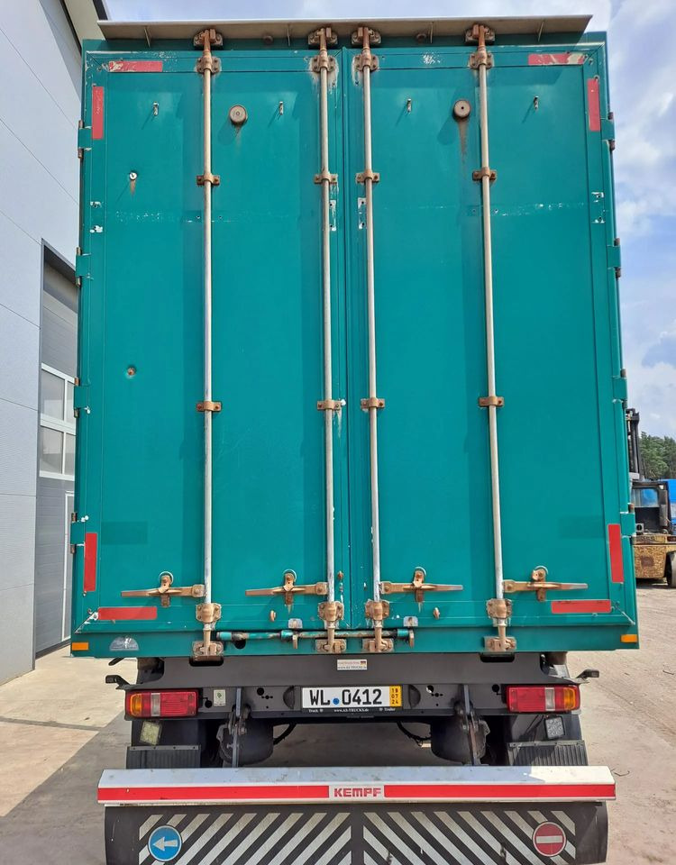 Kempf Wywrot do przewozu zrebek i drzewa przyczepa - Rönkszállító pótkocsi: 5 kép. Kempf Wywrot do przewozu zrebek i drzewa przyczepa - Rönkszállító pótkocsi: 5 kép.