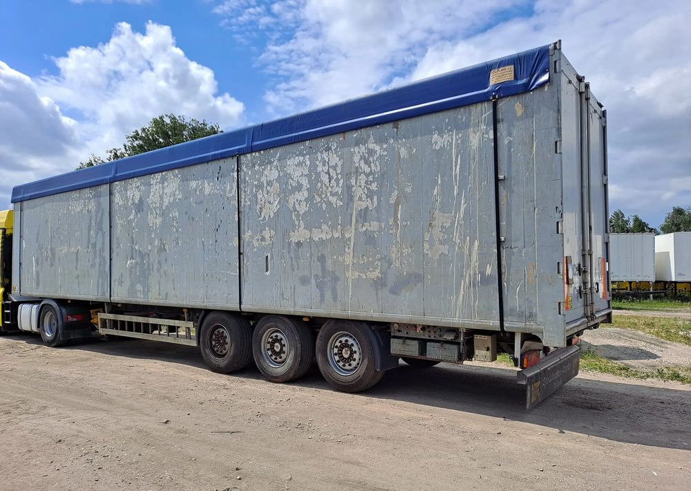 Kraker Naczepa ruchoma podłoga KRAKER CF300 - Félpótkocsi öönkihordós: 2 kép. Kraker Naczepa ruchoma podłoga KRAKER CF300 - Félpótkocsi öönkihordós: 2 kép.