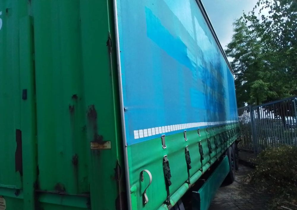 Krone Przyczepa 3 osie Firanka - Ponyvás pótkocsi: 3 kép. Krone Przyczepa 3 osie Firanka - Ponyvás pótkocsi: 3 kép.